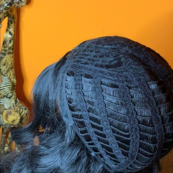 Wig - Picture 4 of 4